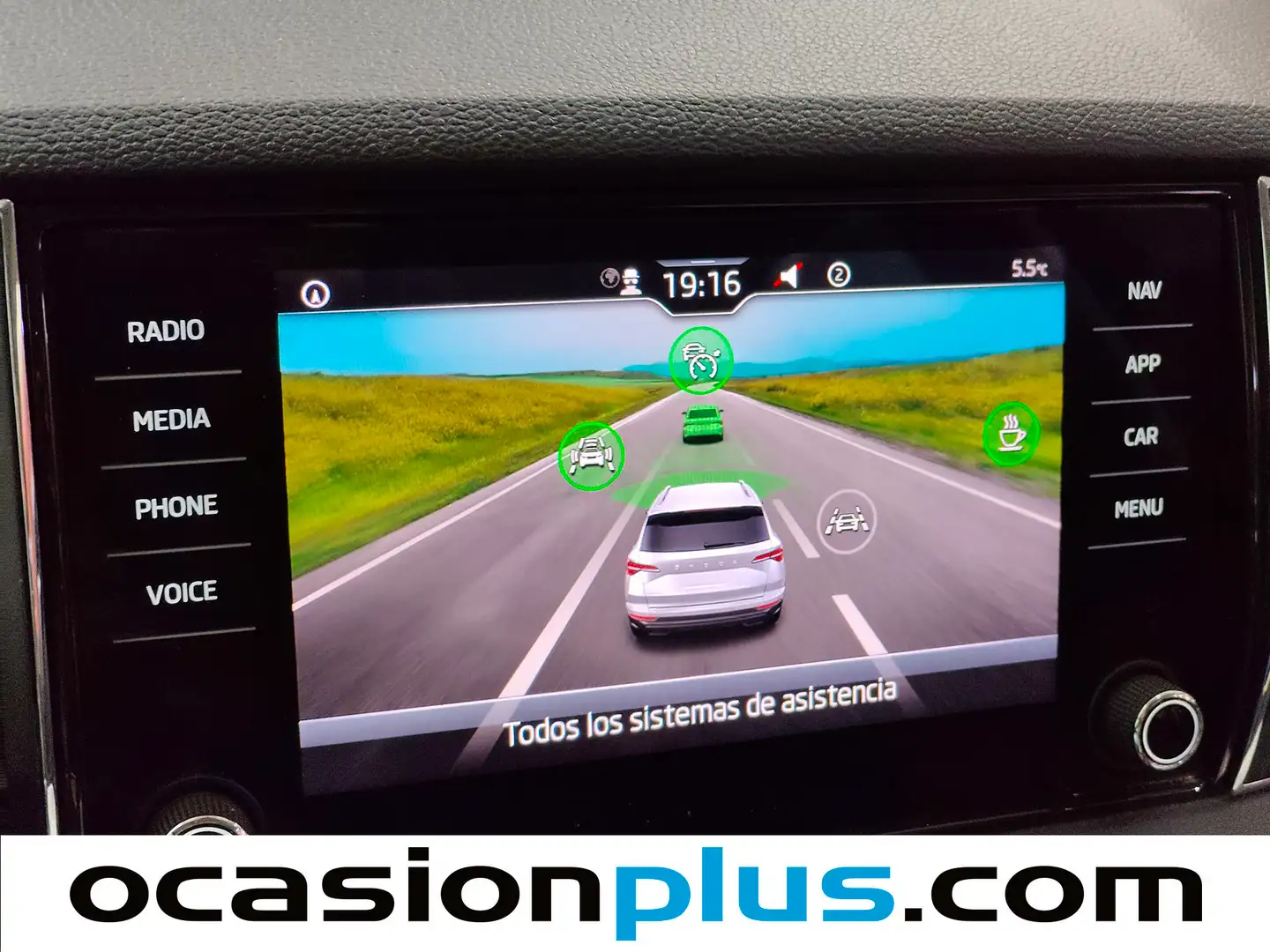 Foto Skoda Karoq Skoda Karoq 1.5 TSI ACT Ambition DSG (150 CV)