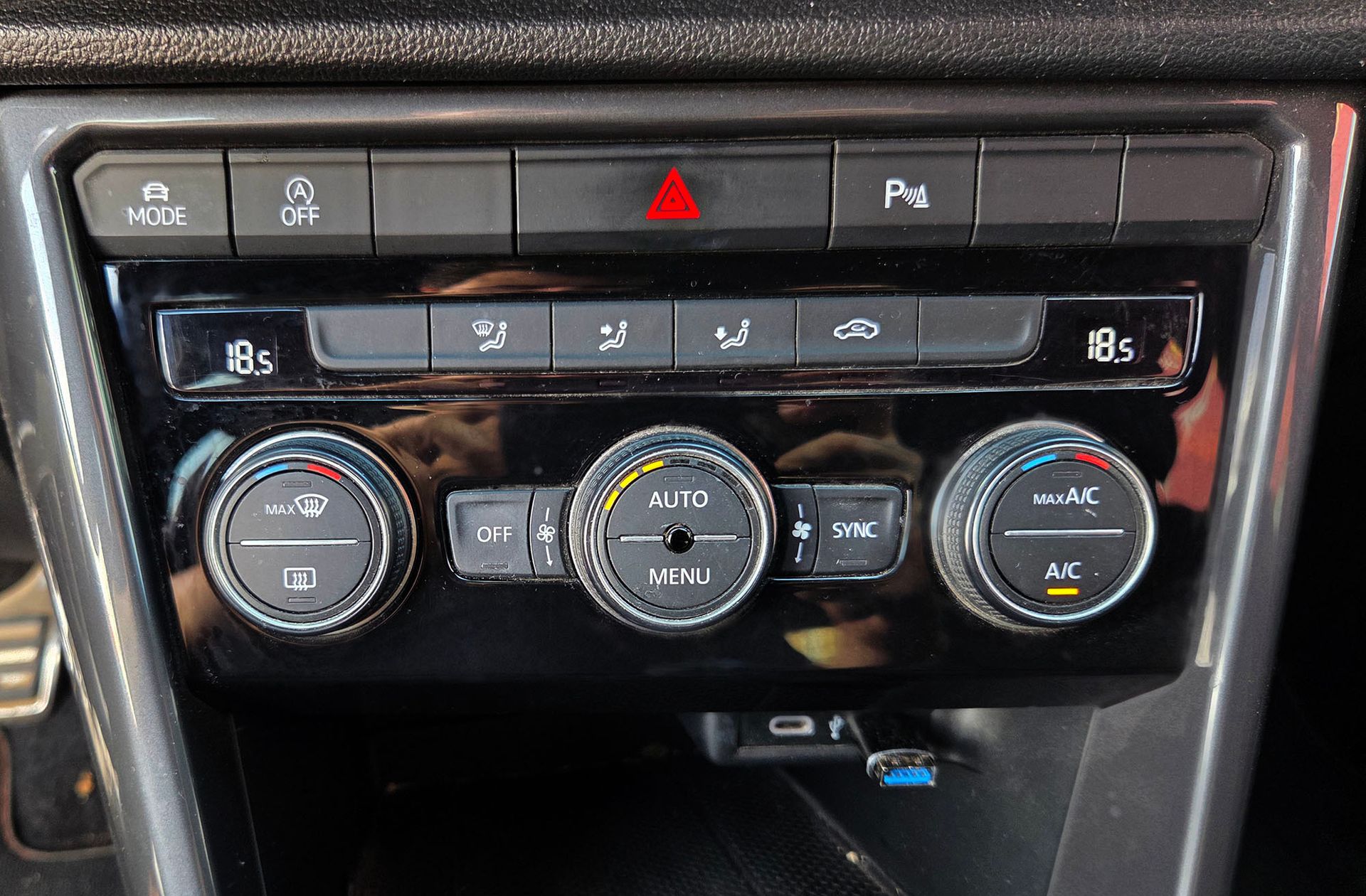 Volkswagen T-Roc Sport 1.5 TSI - foto 30