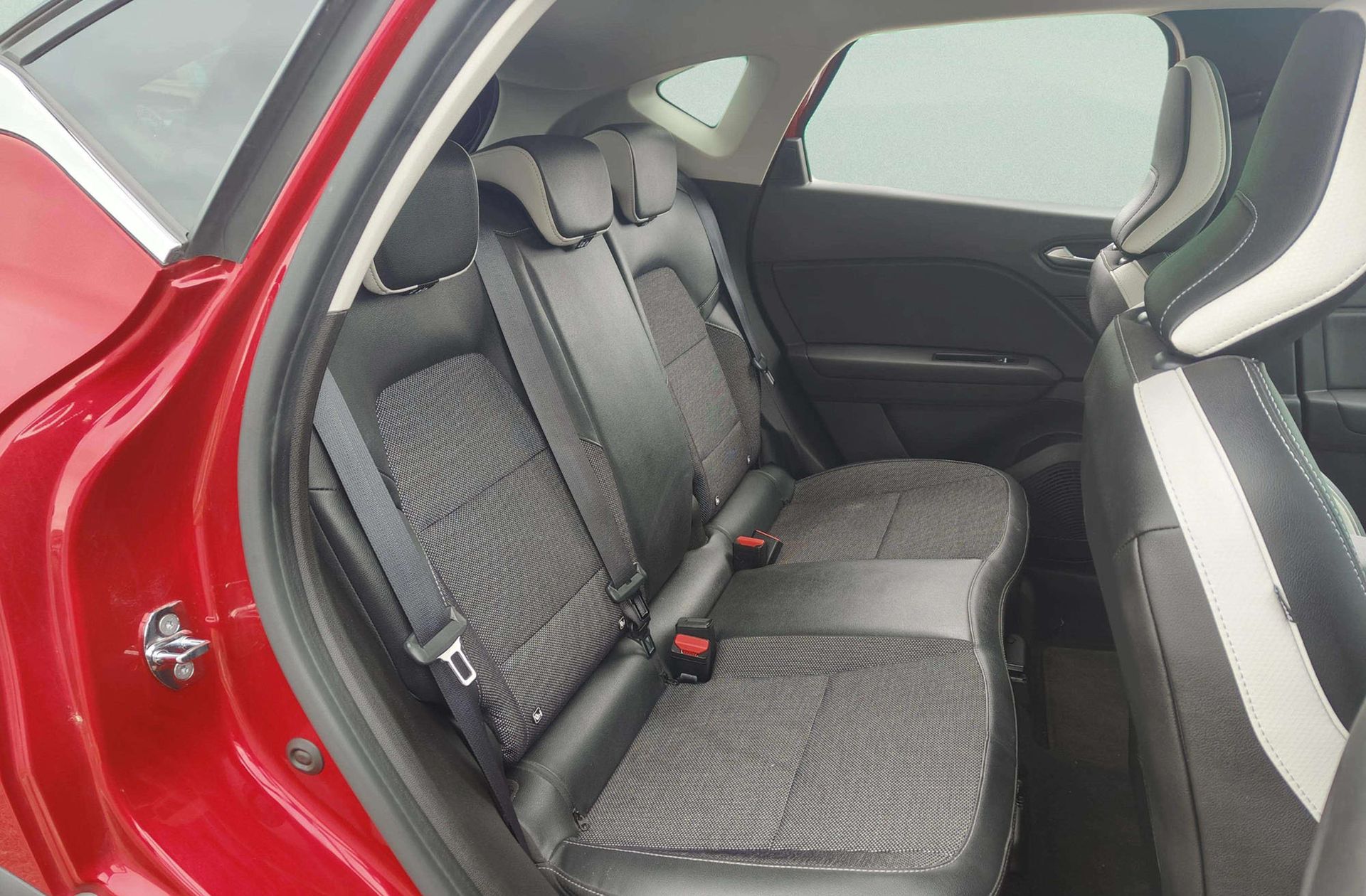 Renault Captur Zen E-Tech Híbrido enchufable - foto 19