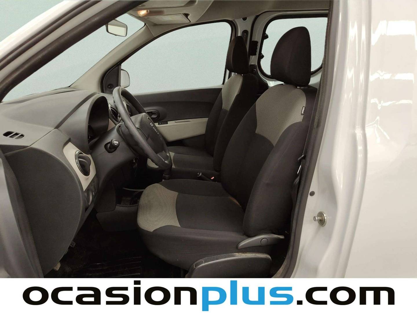 Foto asientos delanteros Dacia Dokker Dacia Dokker dCi 90 SL Eficacia EU6 (90 CV)