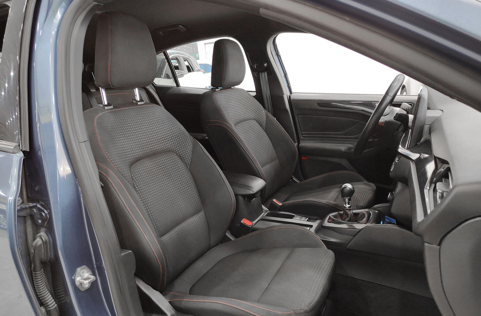 Ford Focus 1.0 EcoBoost MHEV ST-Line - foto 22