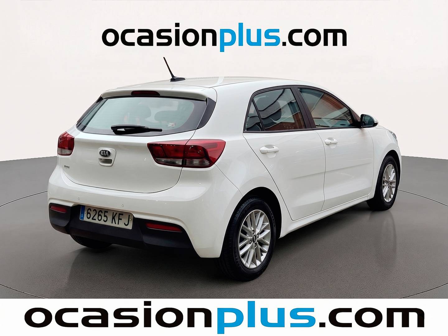 Foto trasera KIA Rio KIA Rio 1.2 CVVT Drive  (84 CV) izquierda