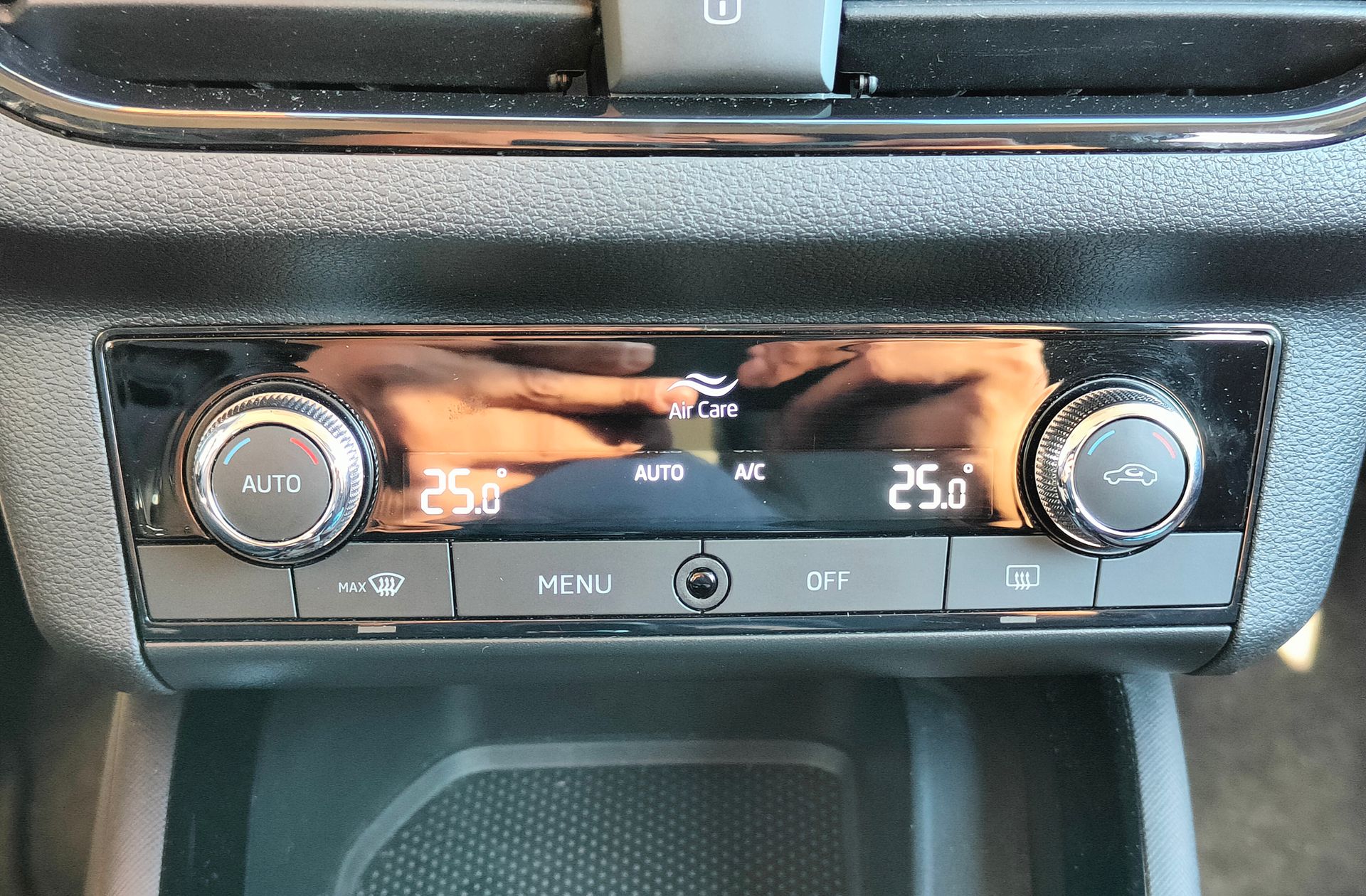 Škoda Kamiq 1.0 TSI Ambition DSG - foto 31