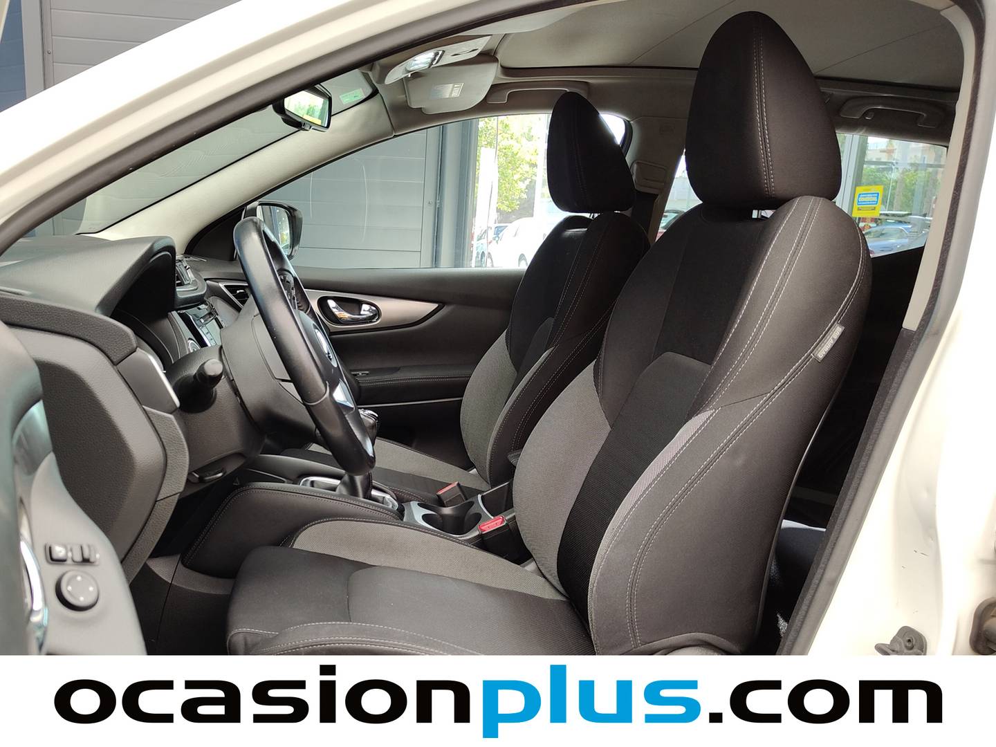 Foto asientos delanteros Nissan QASHQAI Nissan Qashqai DIG-T 115 N-Connecta (115 CV)
