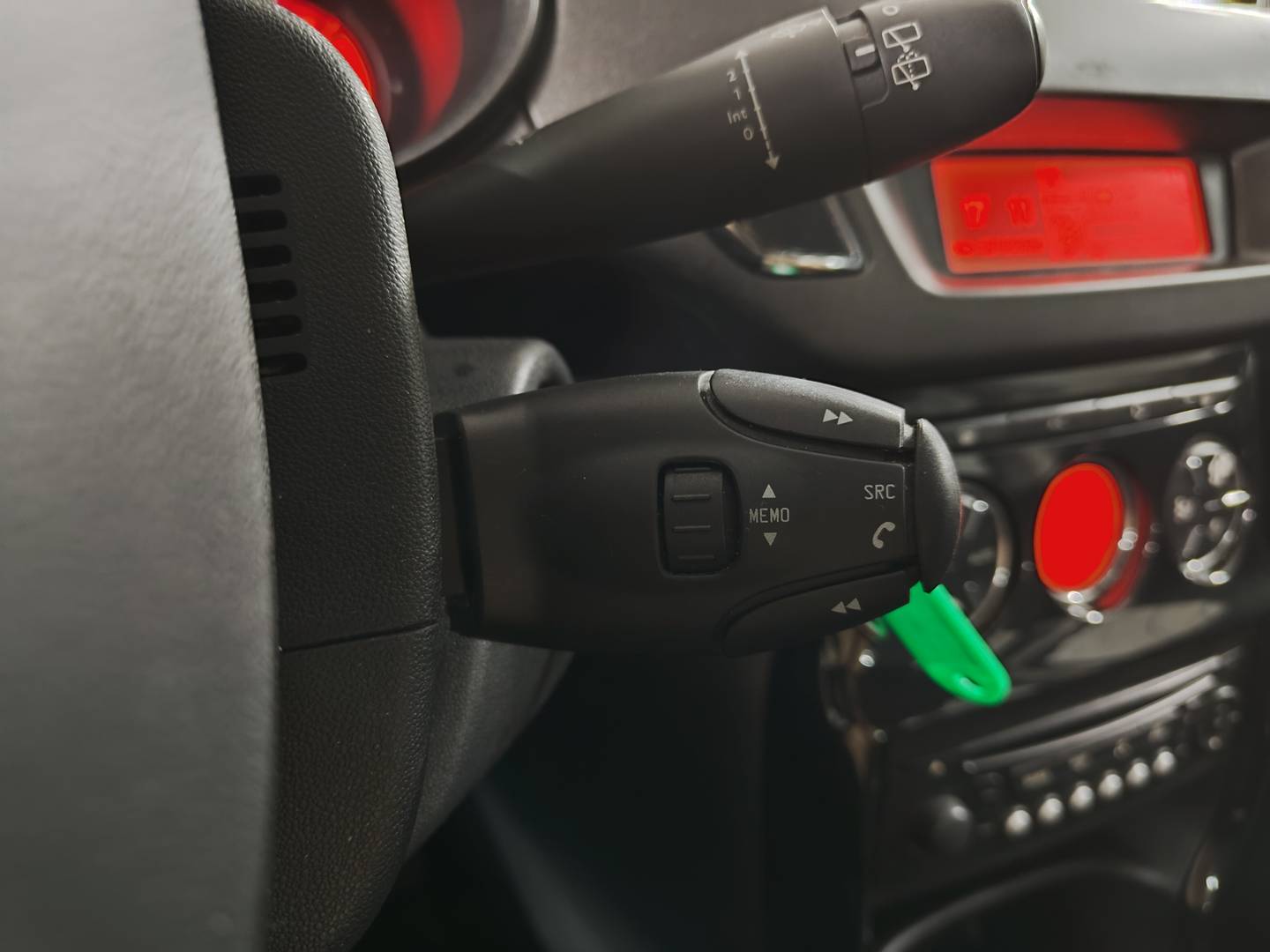 Equipamiento del Citroën C3 Citroën C3 1.6 HDI Collection (92 CV)