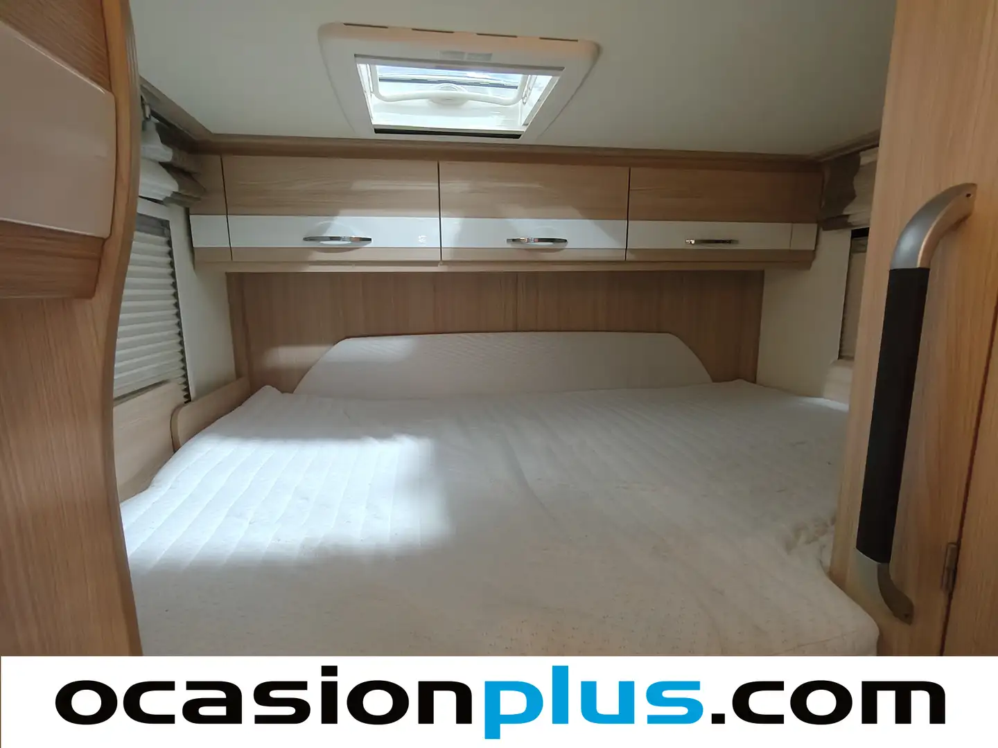 Foto Burstner BT5902 Burstner BT5902 TRAVEL VAN T-590 (150 CV)