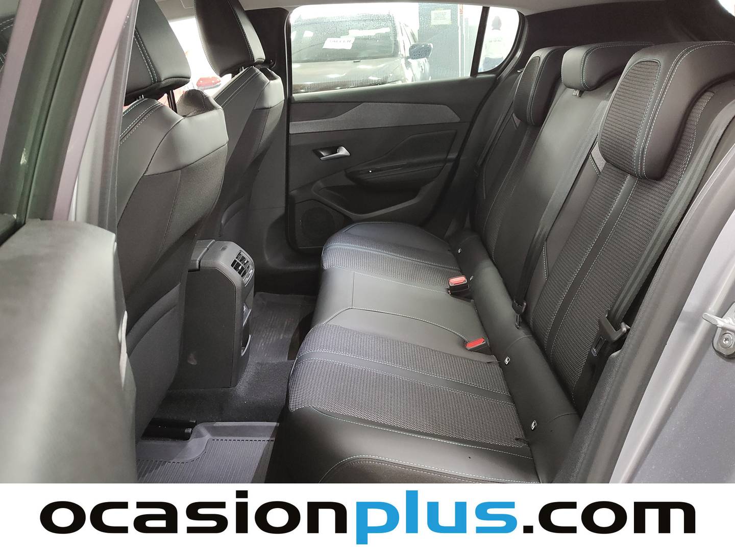 Foto asientos traseros Peugeot 308 Peugeot 308 Allure Hybrid eDCS6  (145 CV)