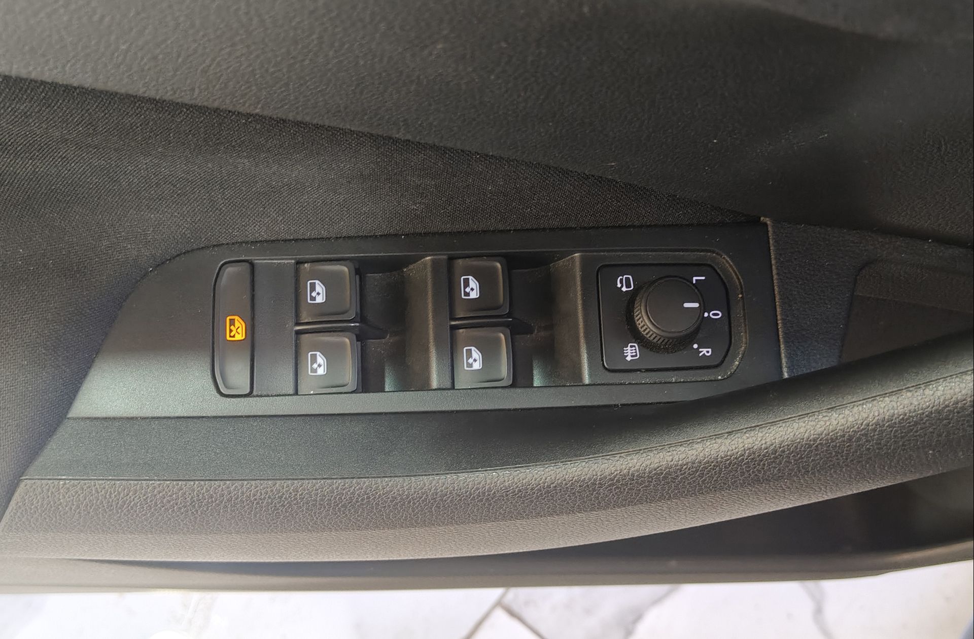 Škoda Scala 1.0 TSI Selection DSG - foto 29