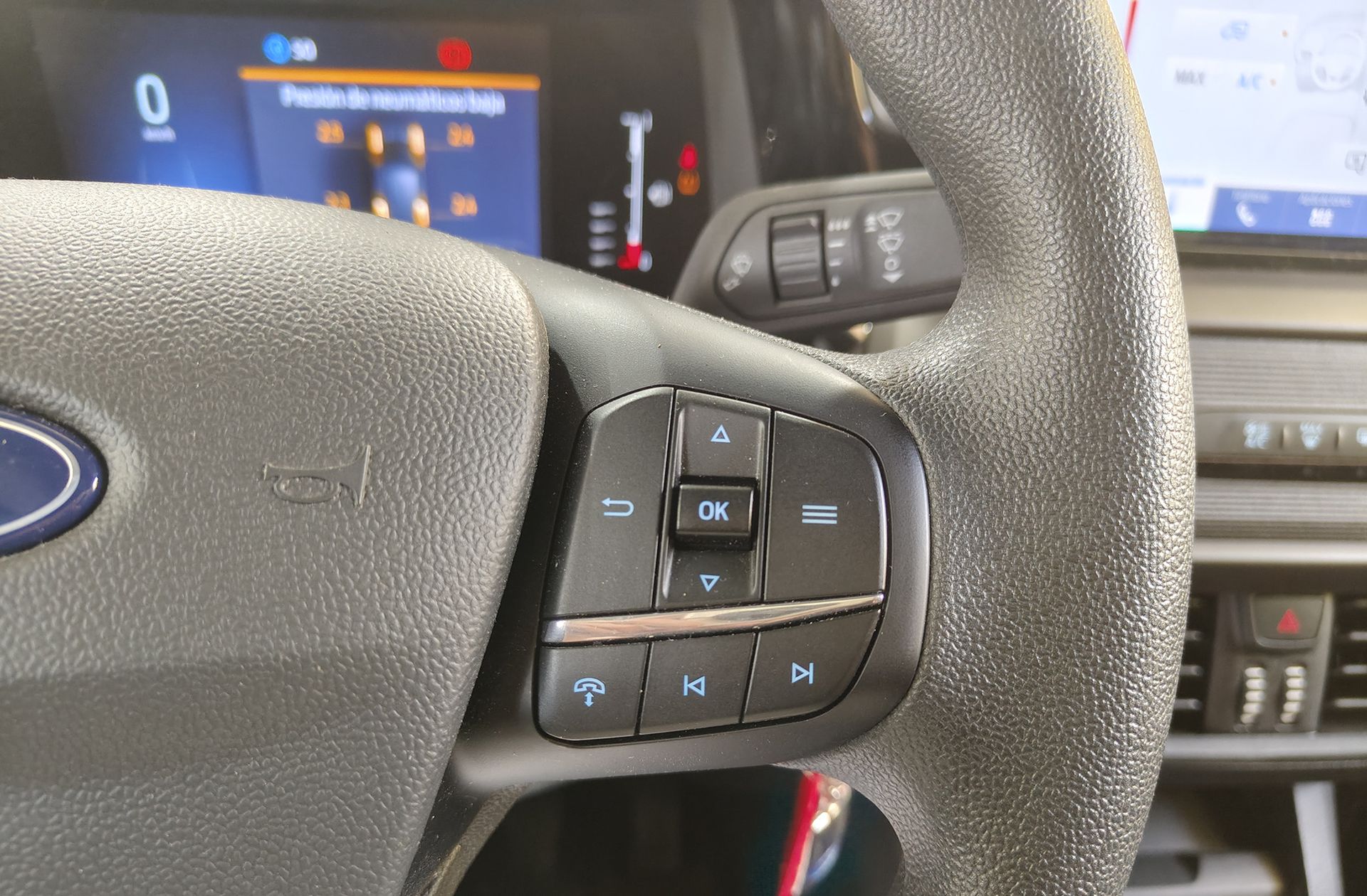 Ford Transit Furgon 1.5 EcoBlue Trend - foto 21