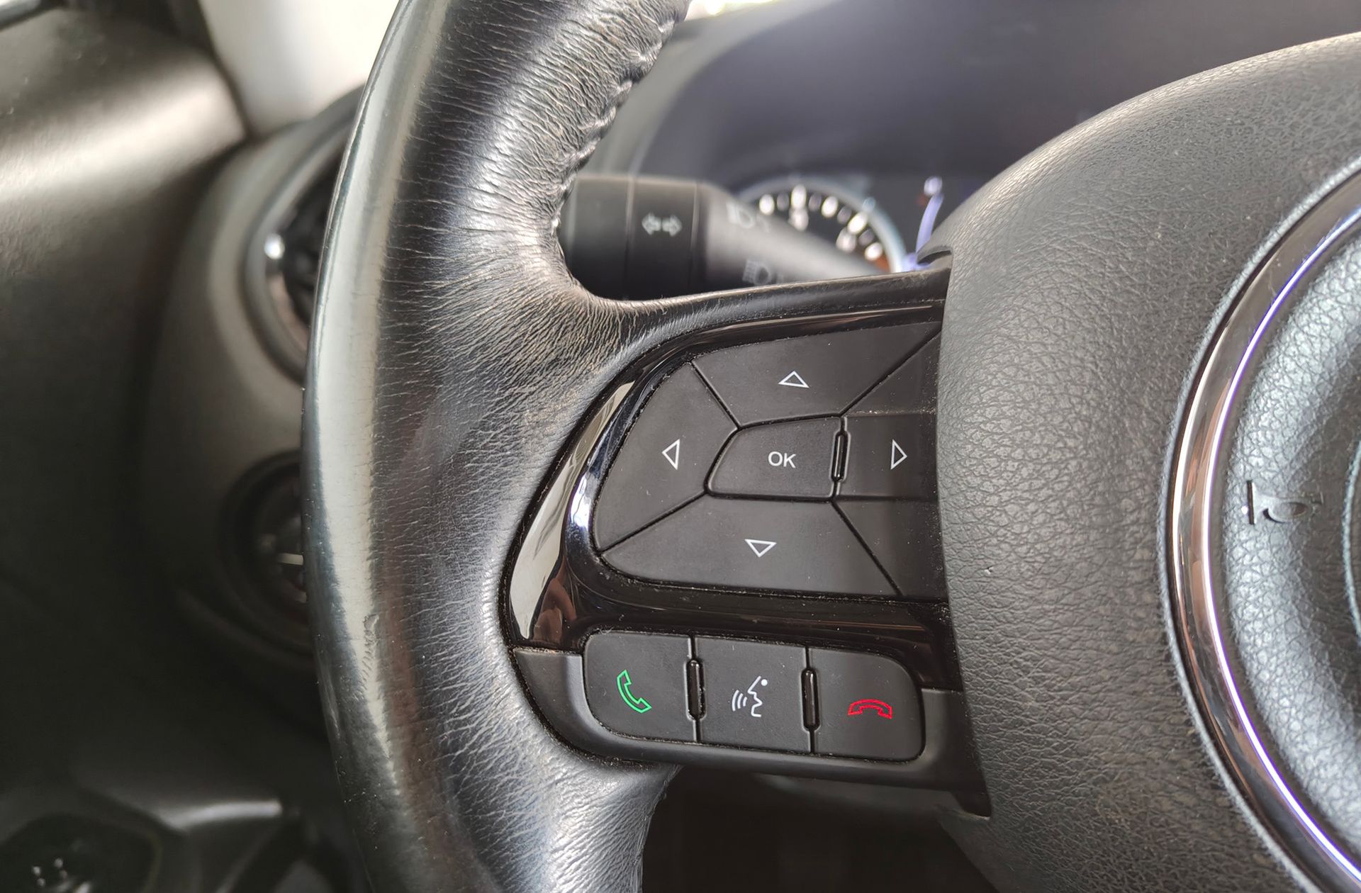 Jeep Renegade 1.6 MultiJet Night Eagle II 4x2 - foto 23