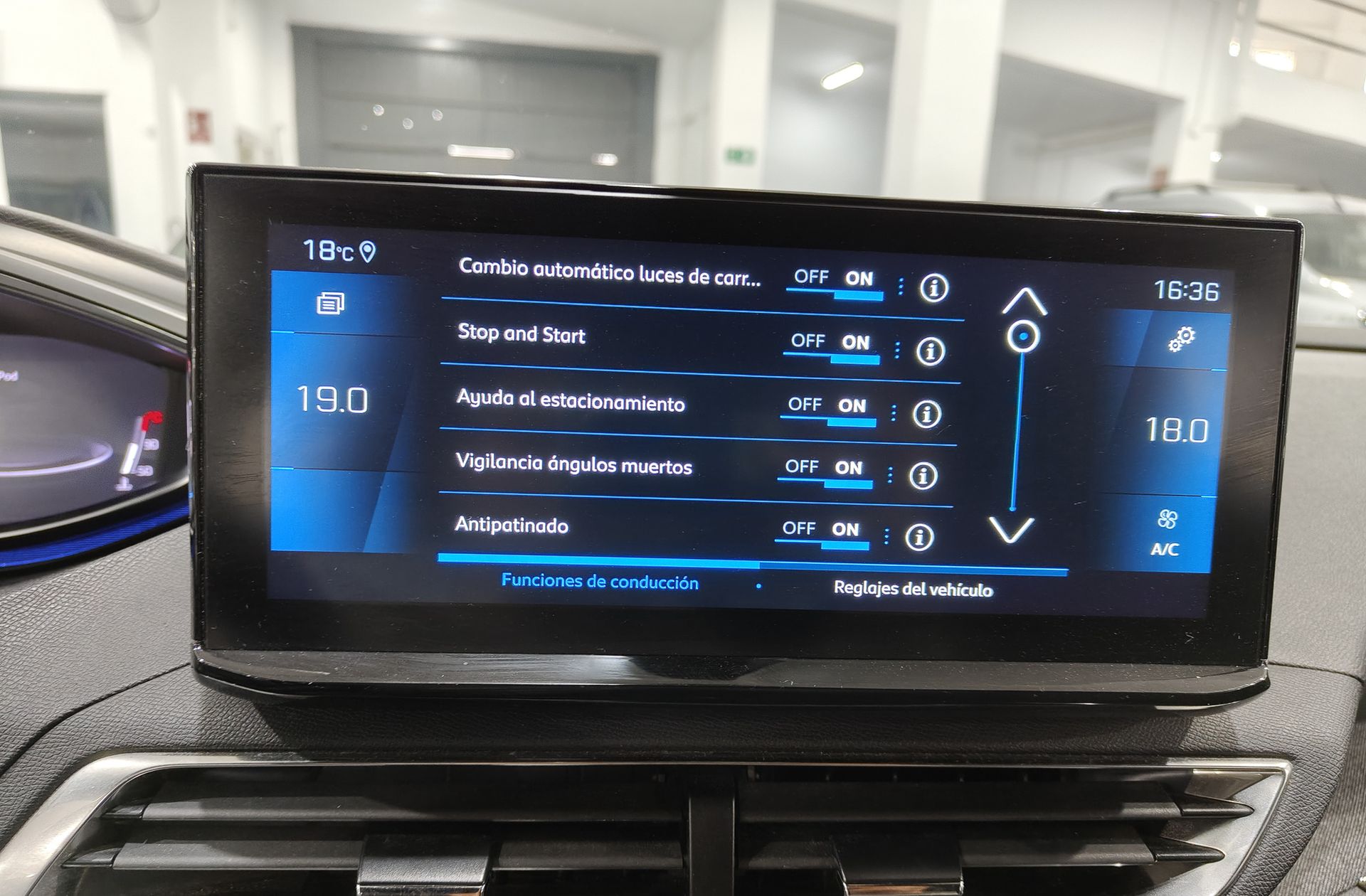 Peugeot 5008 PureTech 130 Allure Pack EAT8 7 plazas - foto 14