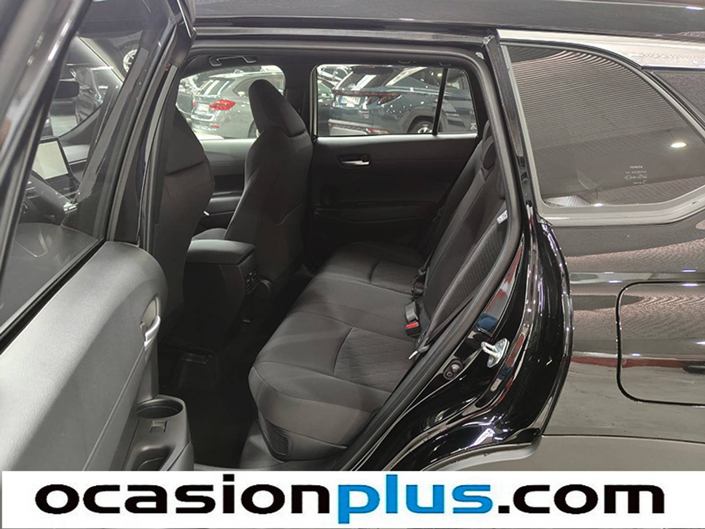 Foto asientos traseros Toyota Corolla Cross Toyota Corolla Cross 2.0l Style Plus (197 CV)