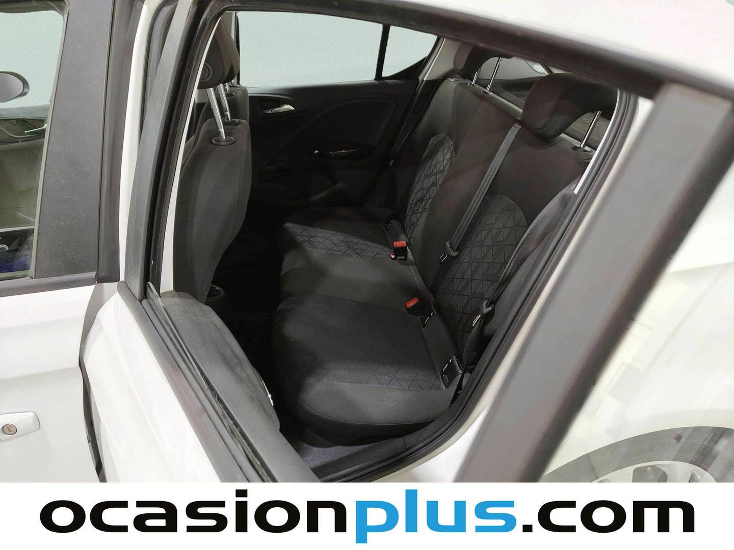 Foto asientos traseros Opel Corsa Opel Corsa 1.4 120 Aniversario (90 CV)