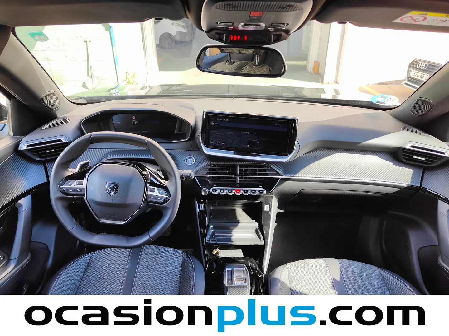 Foto Peugeot 2008 Peugeot 2008 Allure Hybrid eDCS6 (136 CV)