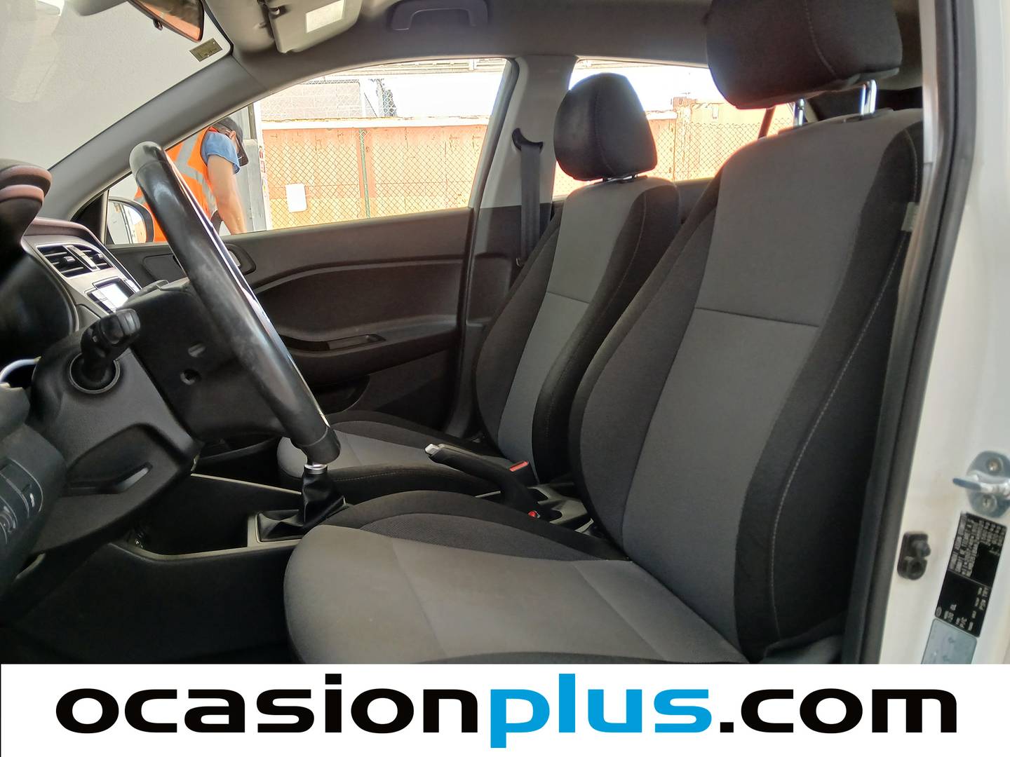 Foto asientos delanteros Hyundai i20 Hyundai i20 1.2 MPI Essence LE (75 CV)