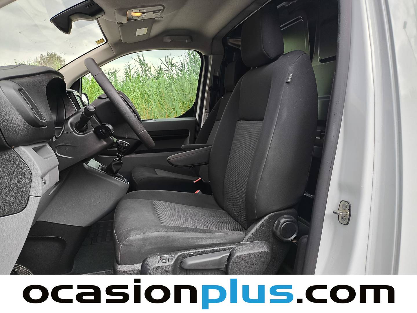 Foto asientos delanteros Peugeot Expert Peugeot Expert Furgon BlueHDi 100 Premium Long (102 CV) 2 Plazas