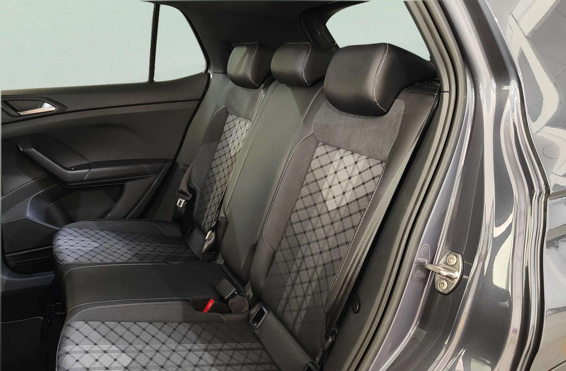 Volkswagen T-Cross R-Line 1.0 TSI DSG - foto 15