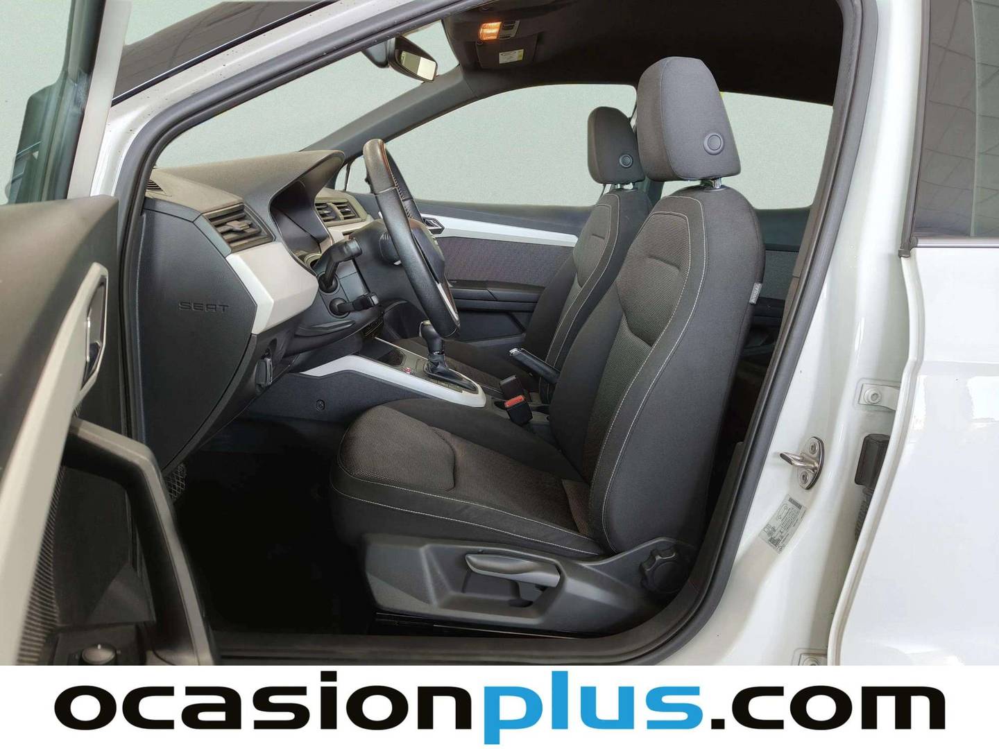 Foto asientos delanteros Seat Arona SEAT Arona 1.0 TSI Ecomotive S&S Xcellence (115 CV)