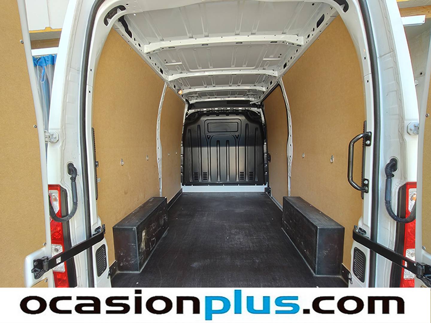 Foto Nissan Interstar Nissan Interstar 2.3 dCi L2H2 3,5T FWD GO (135 CV)