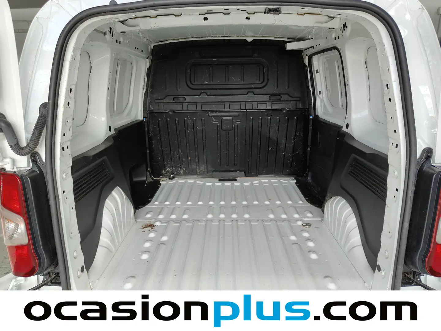 Foto Peugeot Partner Peugeot Partner Furgon BlueHDi 100 S&S Pro Standard 600kg (98 CV)