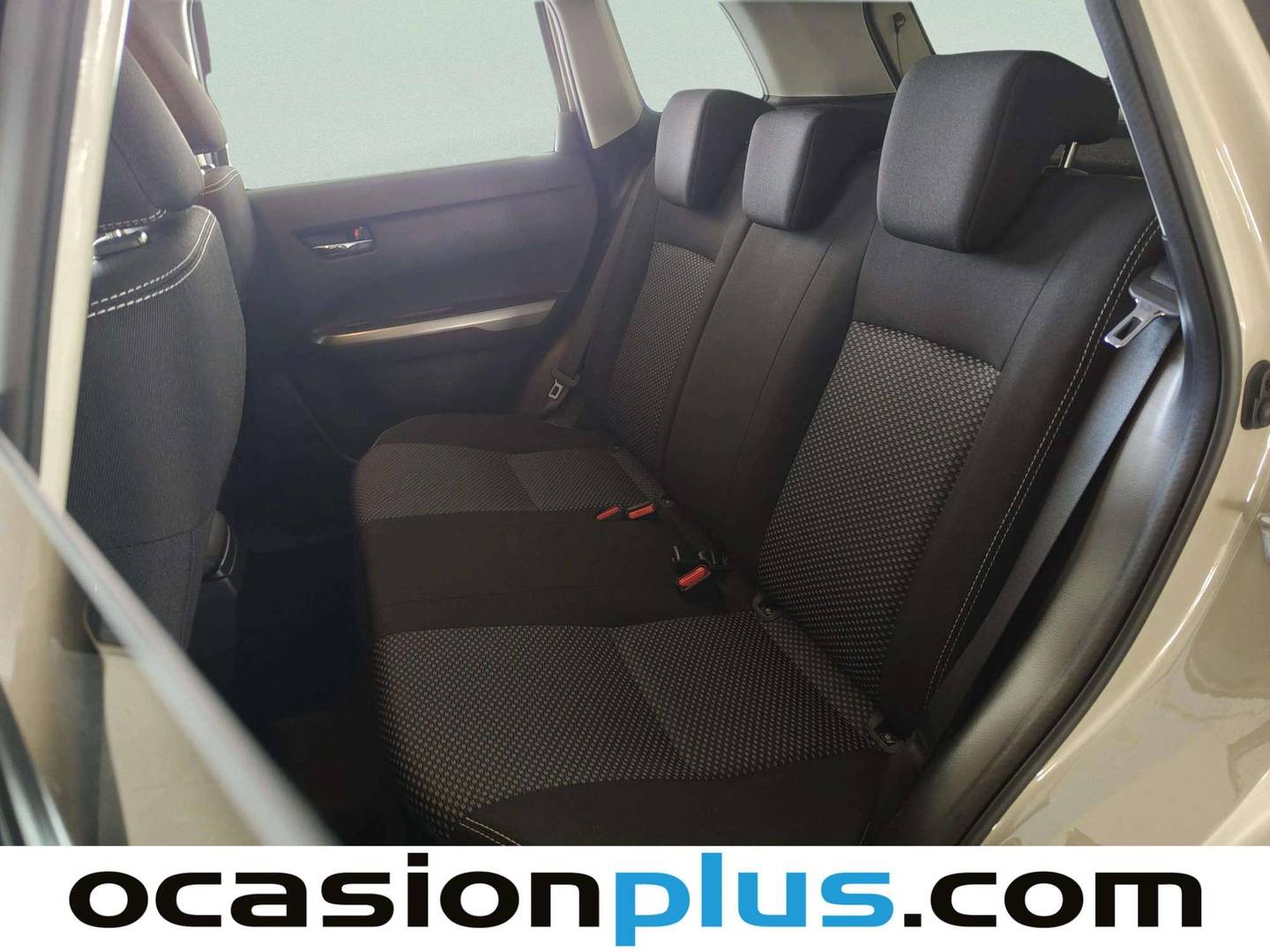 Foto asientos traseros Suzuki Vitara Suzuki Vitara 1.4 T Mild Hybrid GLE (129 CV)