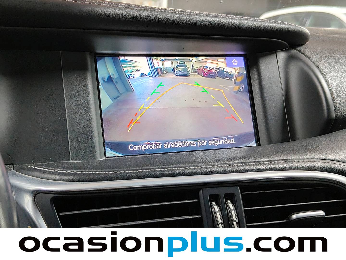 Extras del Infiniti Q30 Infiniti Q30 1.6T Premium (122 CV)