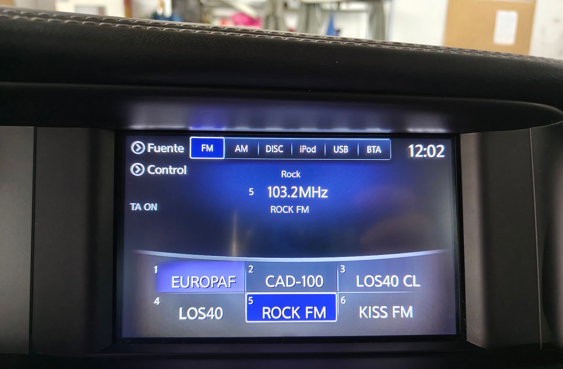Infiniti Q30 1.6T Premium - foto 35