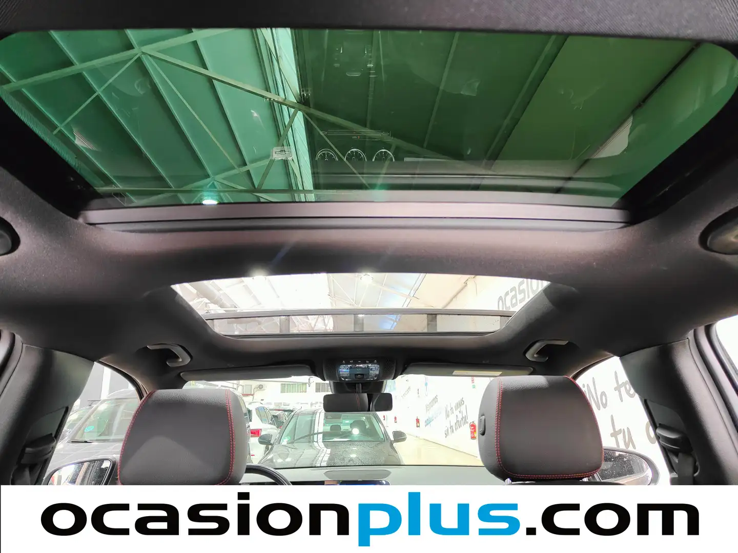 Foto Mercedes GLB Mercedes-Benz GLB 200 (163 CV) AMG Pack