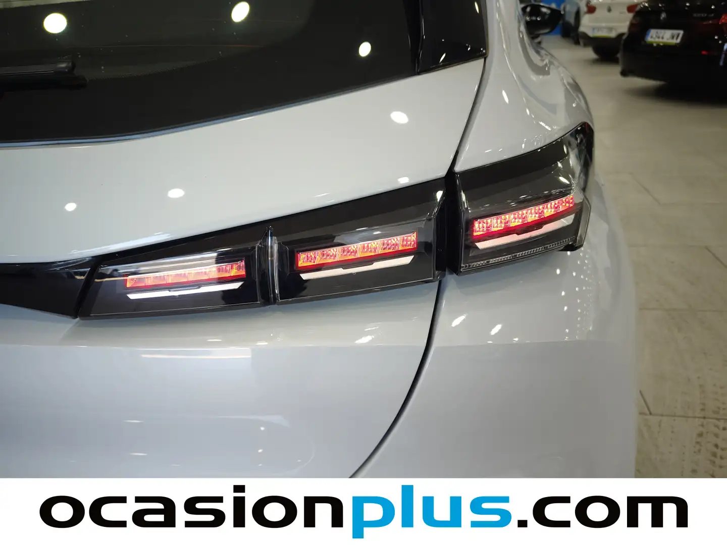 Foto Peugeot 308 Peugeot 308 PureTech 130 S&S Active Pack EAT8  (130 CV)