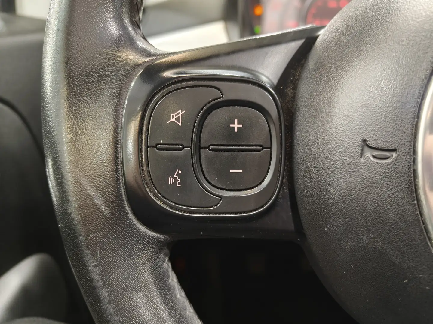 Foto Fiat 500C Fiat 500C 1.0 Hybrid Connect (70 CV)