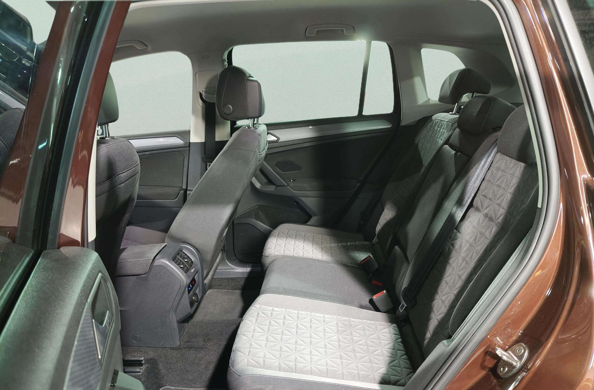 Volkswagen Tiguan Life 2.0 TDI DSG - foto 14