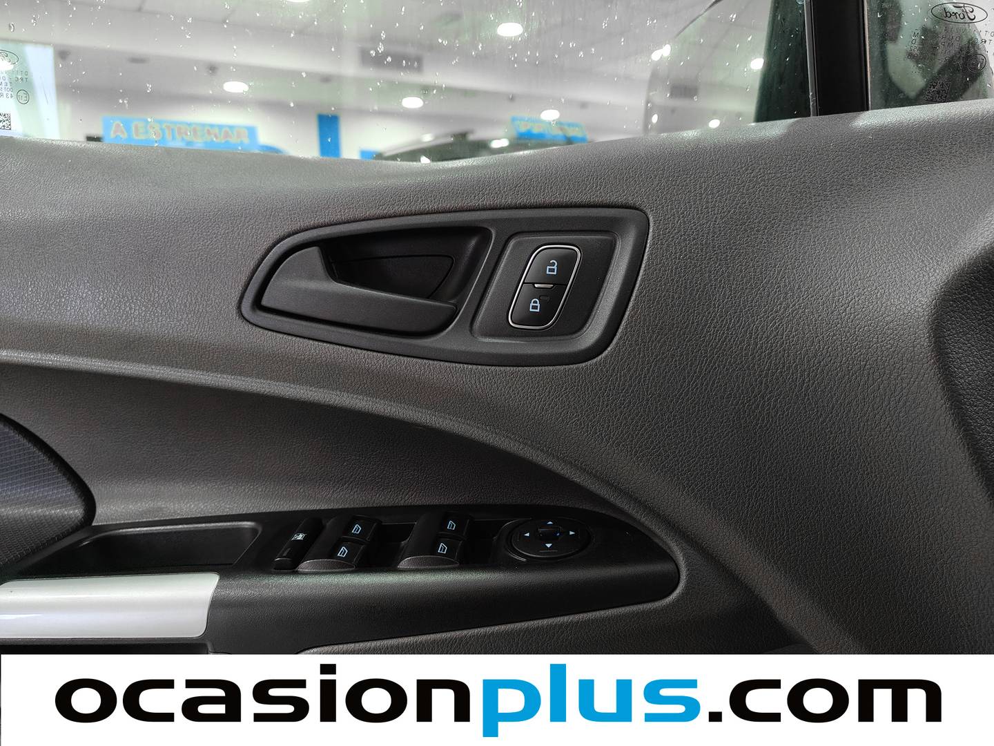 Foto Ford Grand Tourneo Connect Ford Grand Tourneo Connect 1.5 TDCi Trend (120 CV)