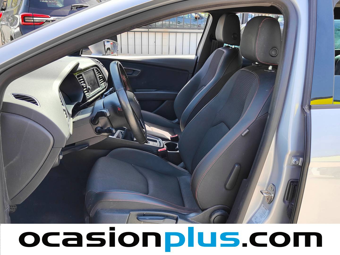 Foto asientos delanteros Seat León Seat León ST 1.5 TGI GNC S&S FR Edition Plus (130 CV)