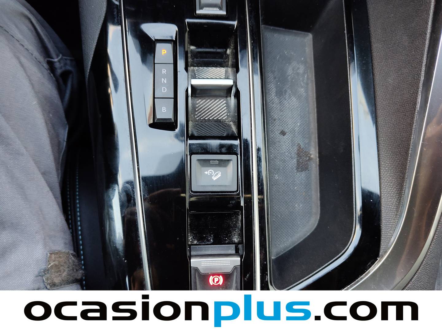 Foto Peugeot 3008 Hybrid Peugeot 3008 Hybrid 300 Allure Pack e-EAT8 (300 CV)