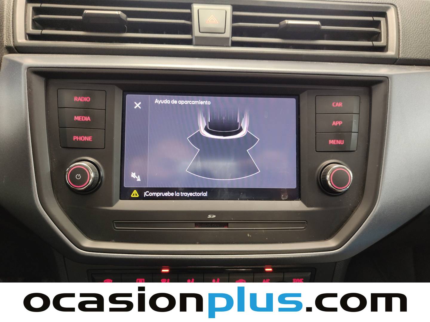 Extras y acabados del Seat Arona Seat Arona 1.6 TDI Style Go Eco (95 CV)