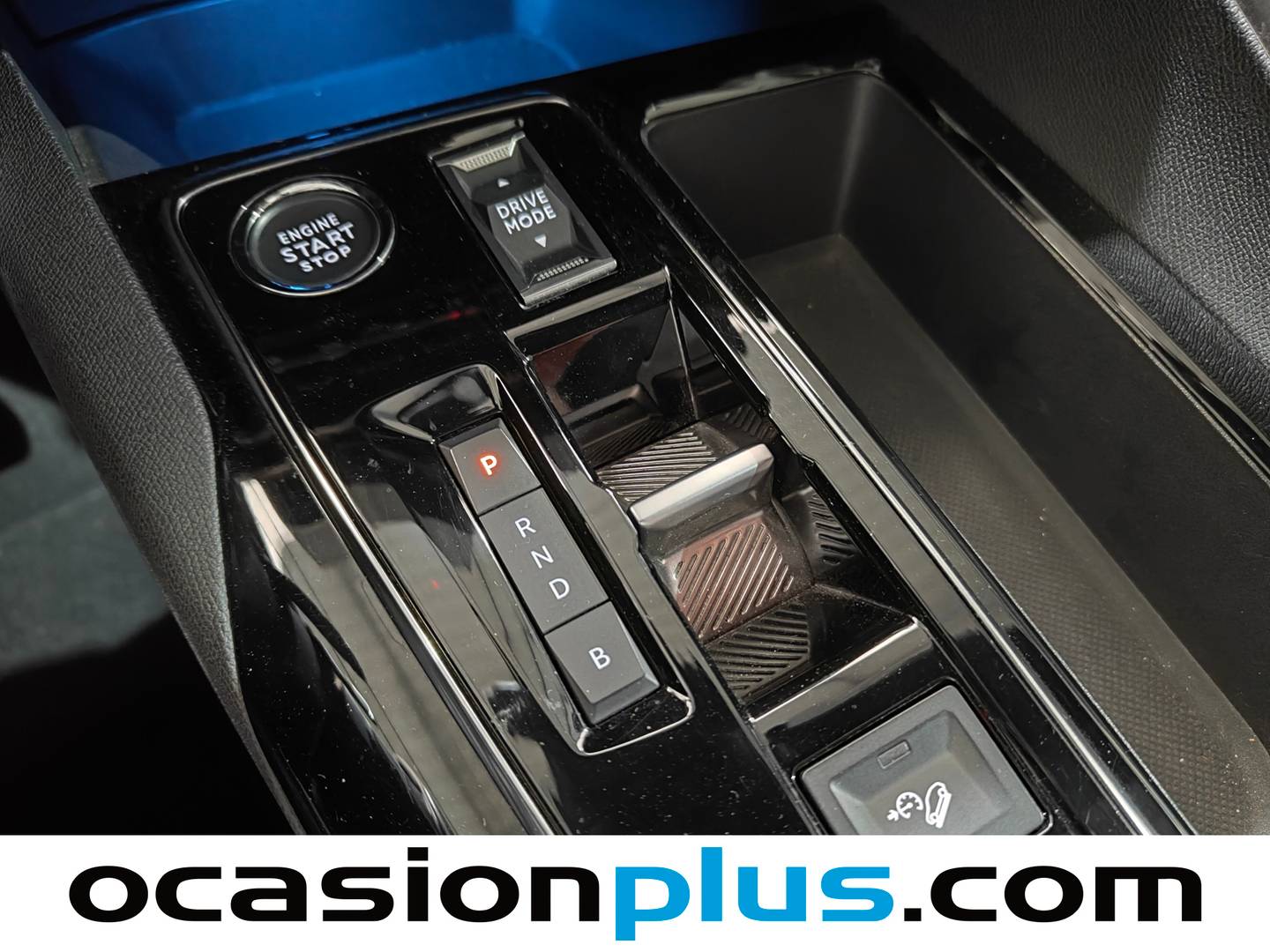 Foto Peugeot 3008 Hybrid Peugeot 3008 Hybrid 300 Allure Pack e-EAT8 (300 CV)