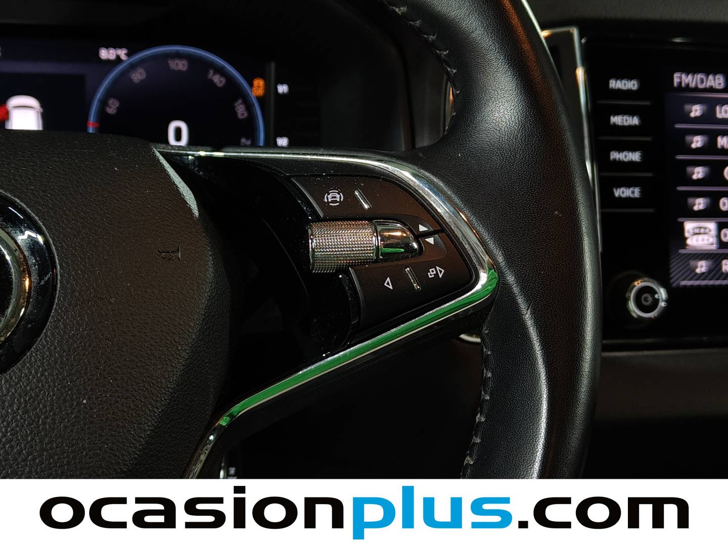 Foto Skoda Karoq Skoda Karoq 2.0 TDI Ambition 4X4 DSG (150 CV)