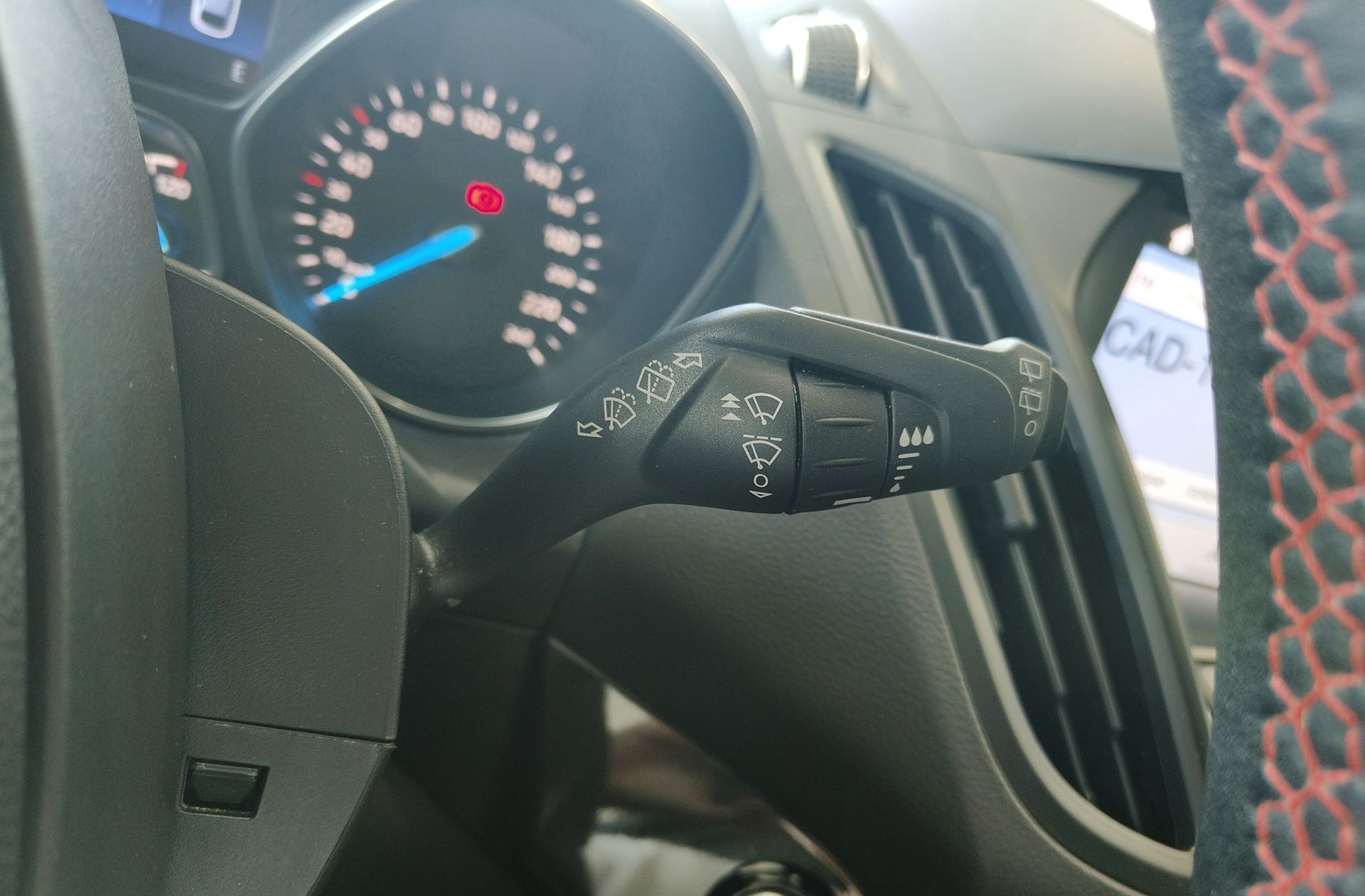 Ford Kuga 1.5 EcoBoost ST-Line Limited Edition 4x2 - foto 36