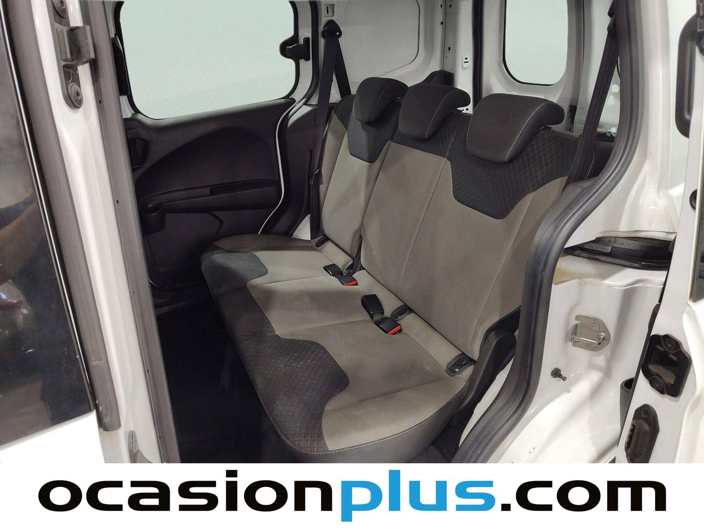 Foto asientos traseros Ford Transit Courier Ford Transit Courier Kombi 1.5 TDCi Trend (75 CV)