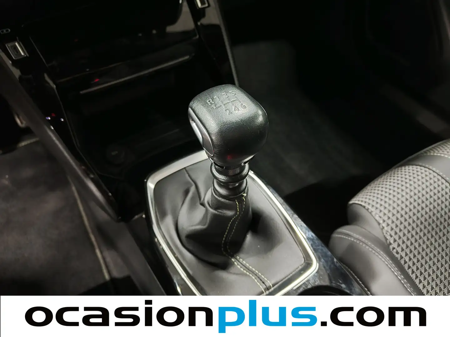 Foto Peugeot 2008 Peugeot 2008 PureTech 130 S&S GT (130 CV)