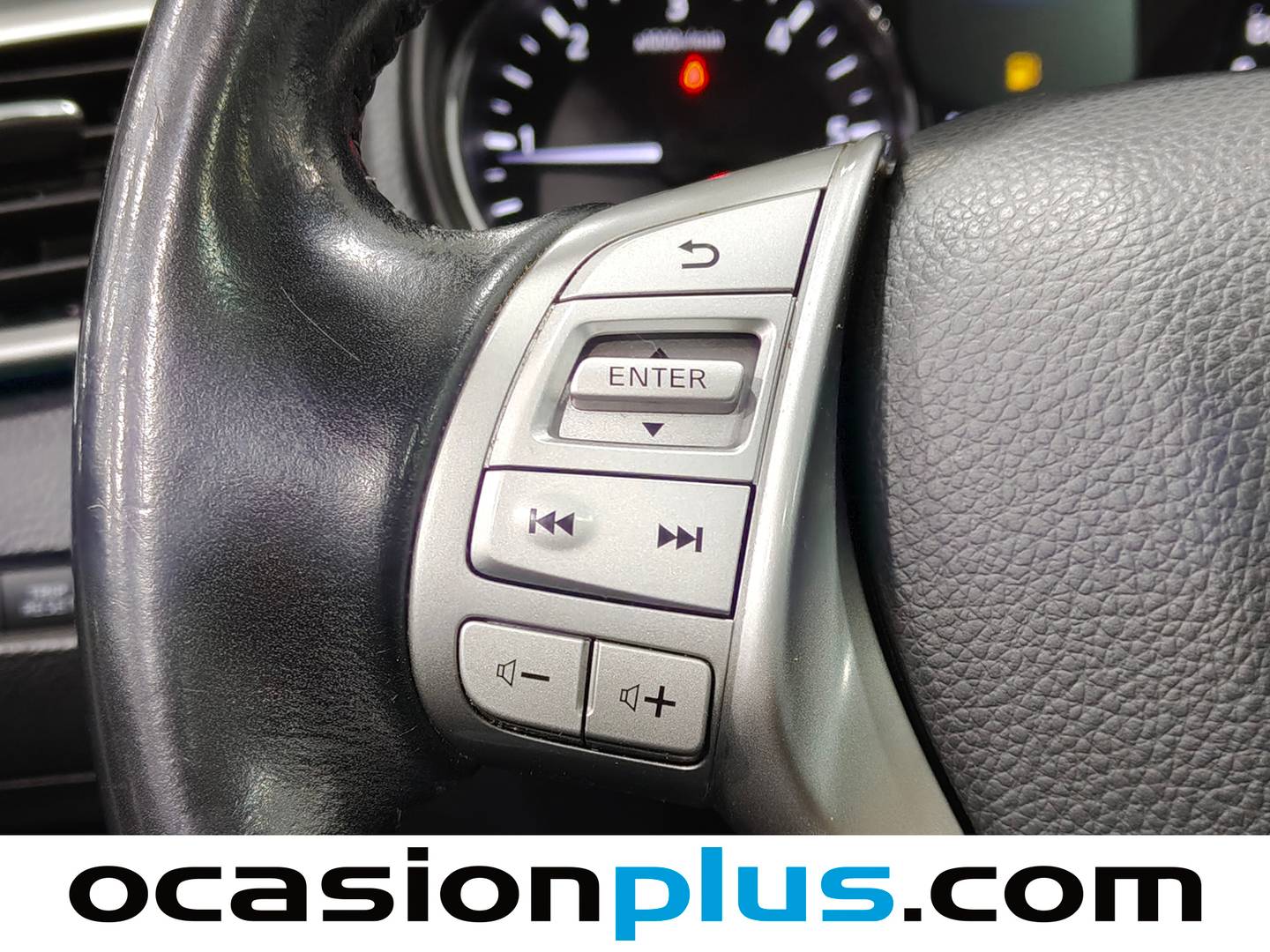 Nissan QASHQAI Nissan Qashqai dCi 130 Tekna Piel 4x2 XTronic (130 CV) al mejor precio