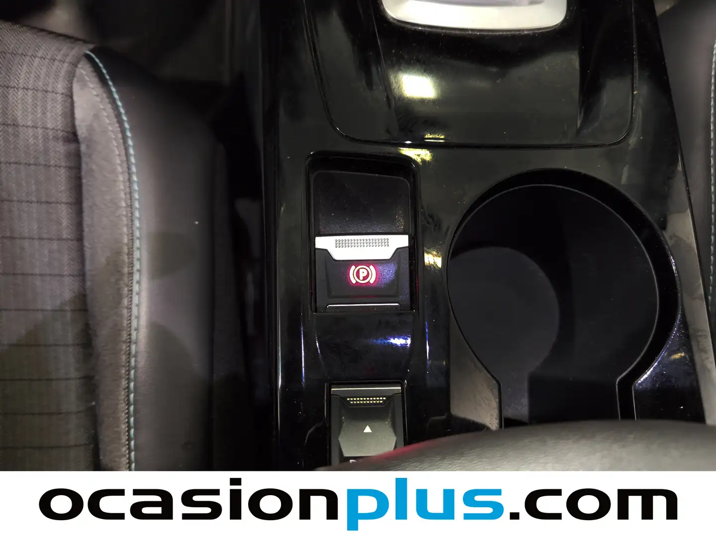 Foto Peugeot 2008 Peugeot 2008 BlueHDi 130 S&S Allure Pack EAT8 (130 CV)