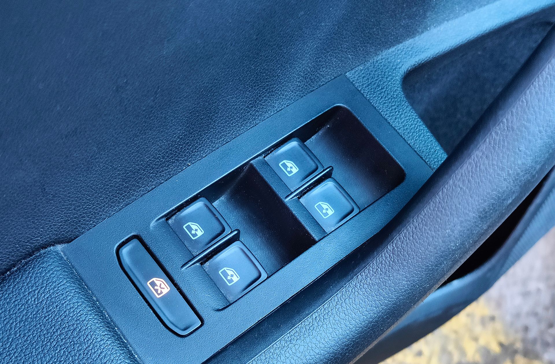 Škoda Octavia 1.4 TSI Like DSG - foto 41