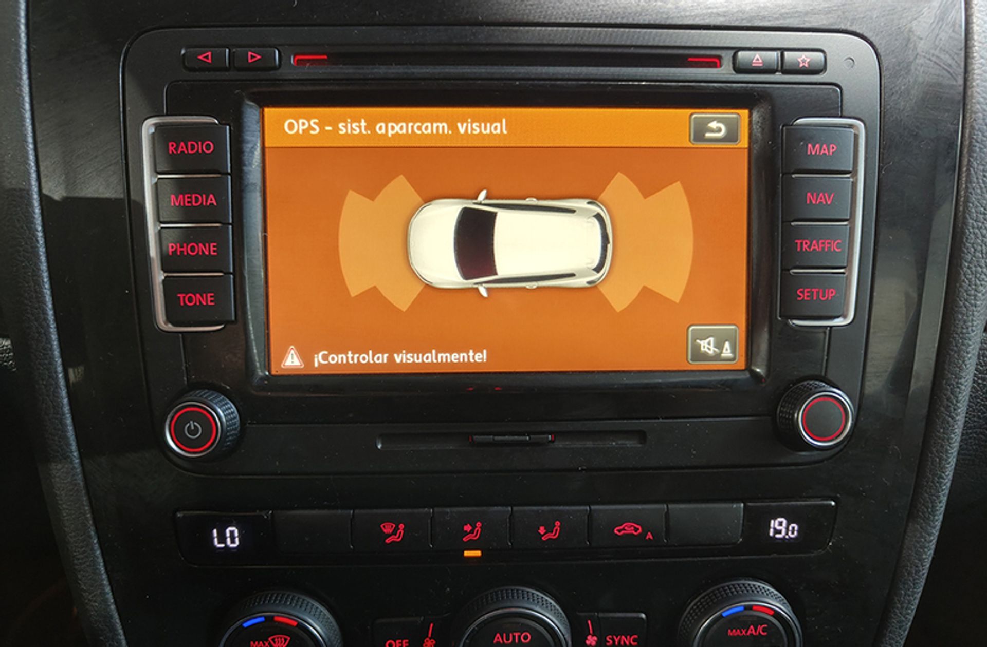 Volkswagen Scirocco R-Line 2.0 TDI BMT DSG - foto 9