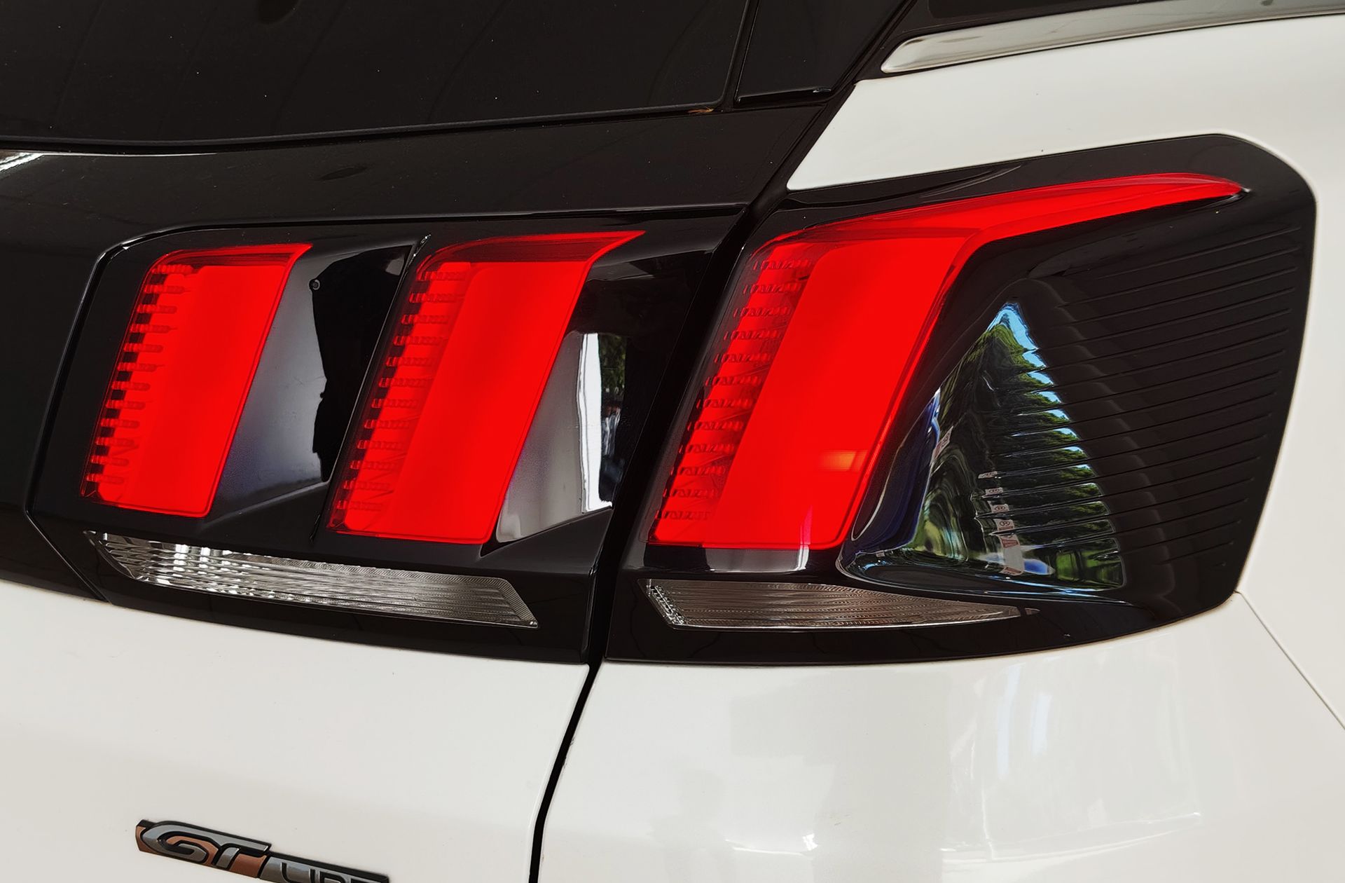 Peugeot 3008 PureTech 130 GT Line EAT8 - foto 19
