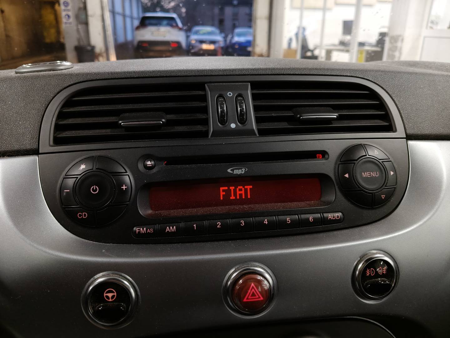 Equipamiento del Fiat 500C Fiat 500C 1.2 8v Cabrio S (69 CV)