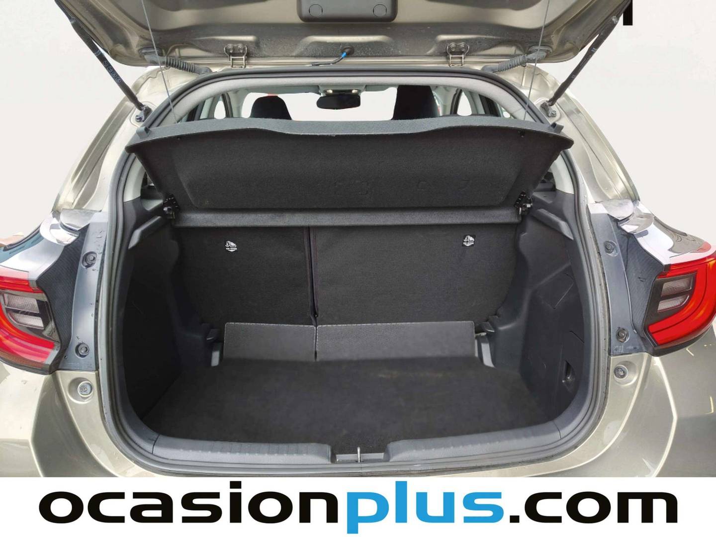 Fotos maletero Toyota Yaris Toyota Yaris 120H Active Plus (116 CV)