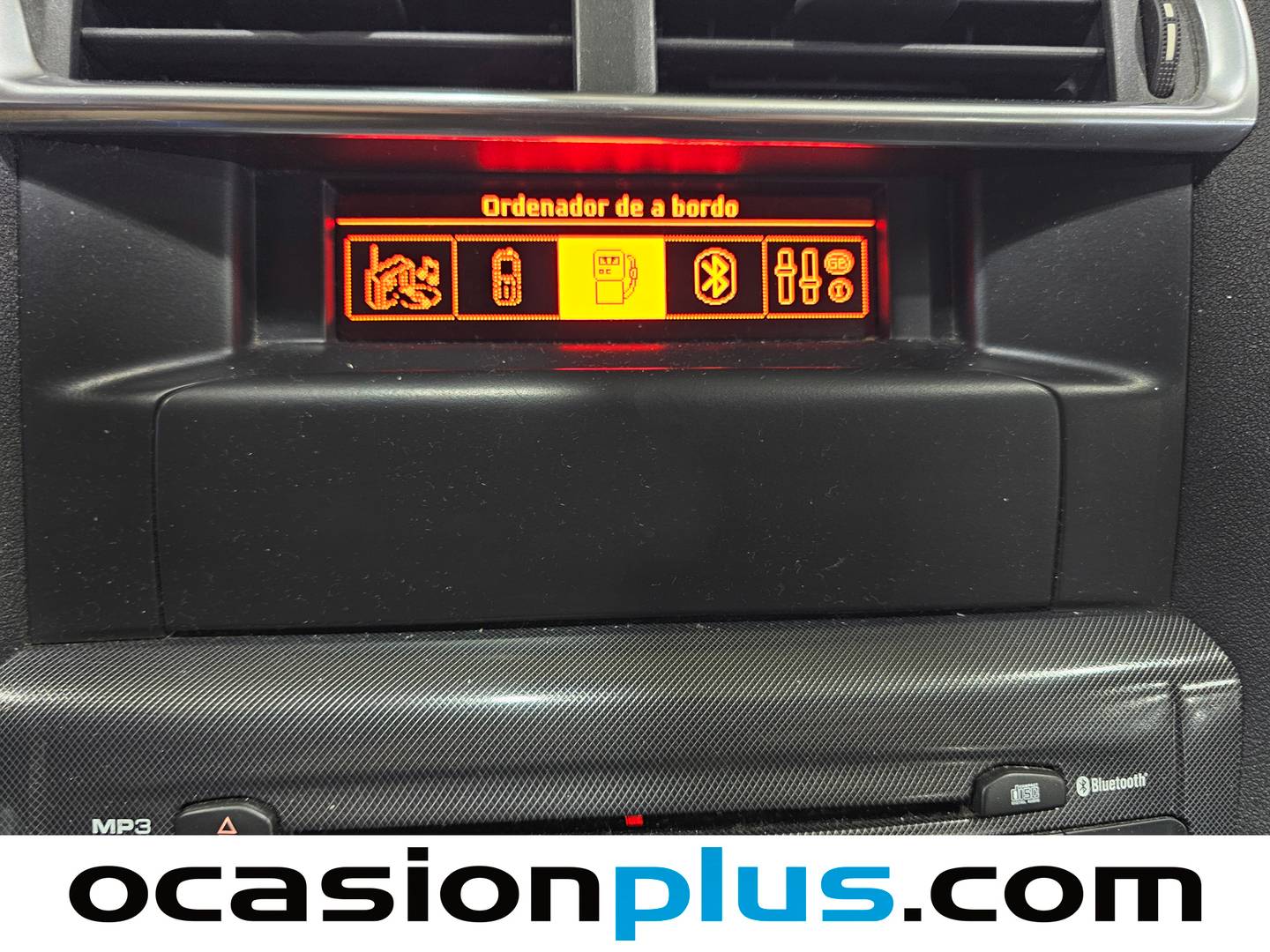 Equipamiento del Citroën C4 Citroën C4 1.6 e-HDI Collection (114 CV)