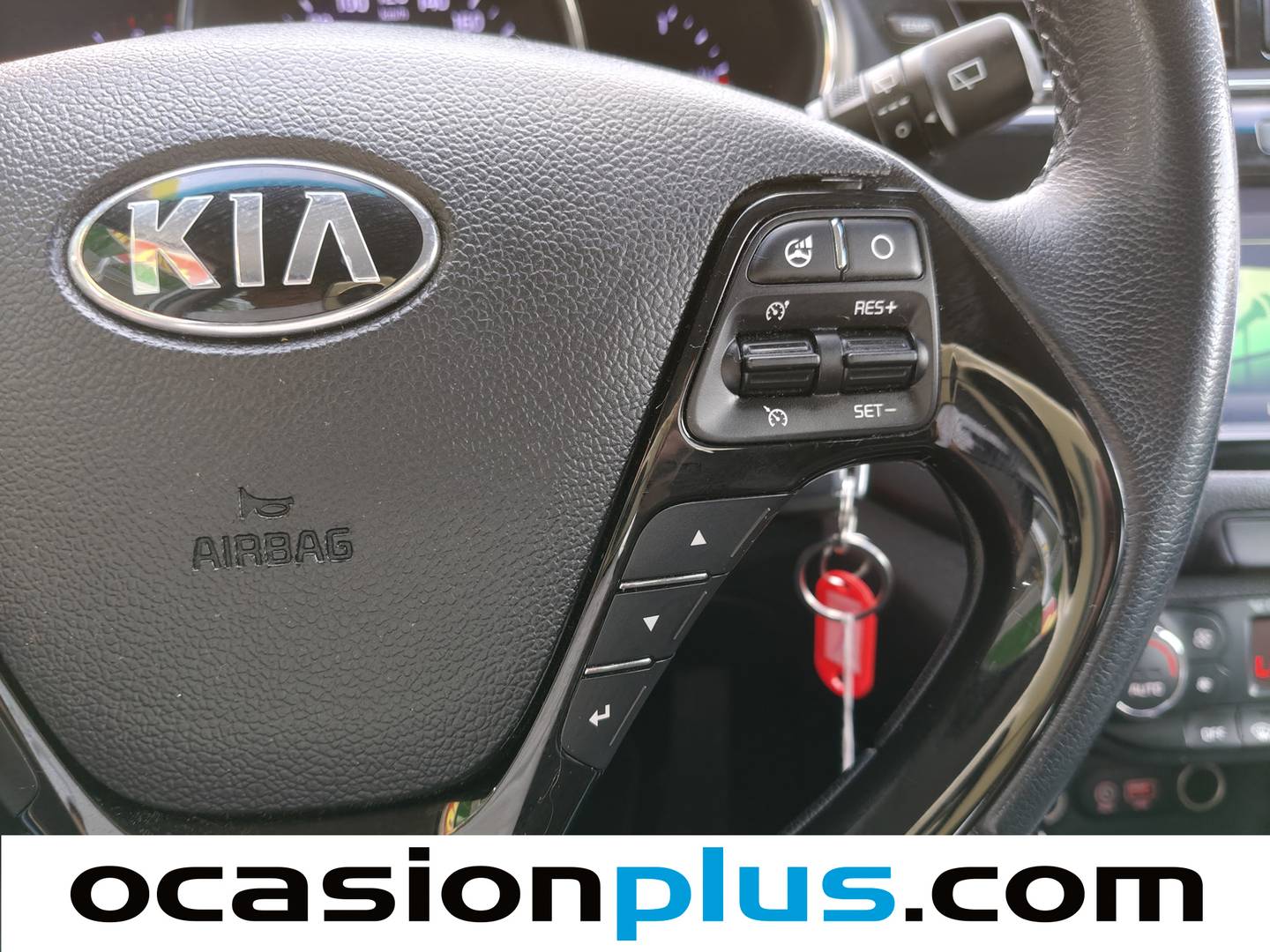 Acabados KIA Ceed KIA Ceed 1.6 CRDi VGT Eco-Dynamics UEFA Euro2016 (136 CV)