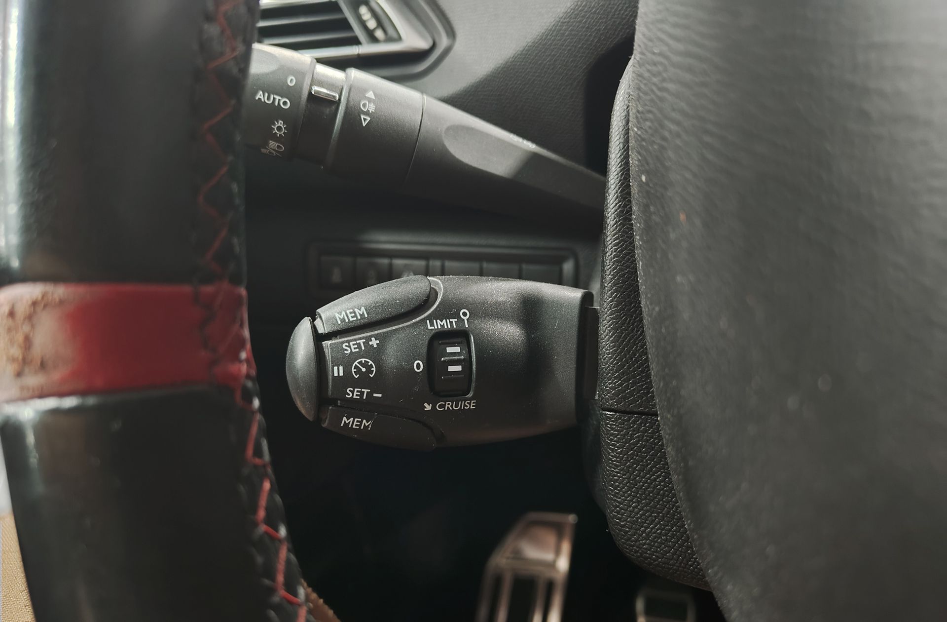 Peugeot 308 GTi - foto 31